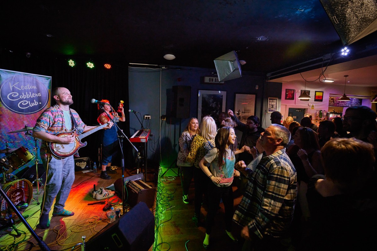 The Globe, Photo by Paul Murray